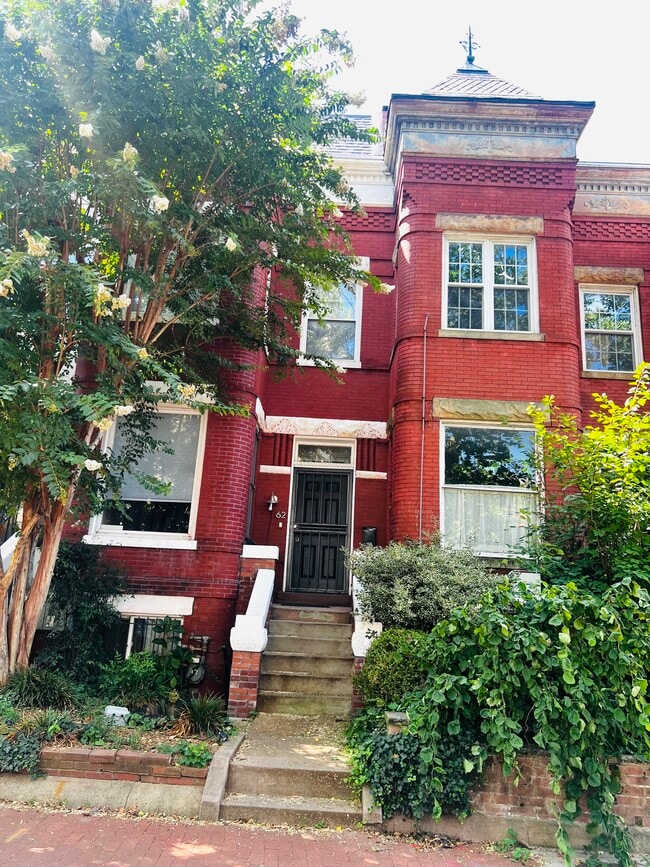Building Photo - 62 S St NW Rental