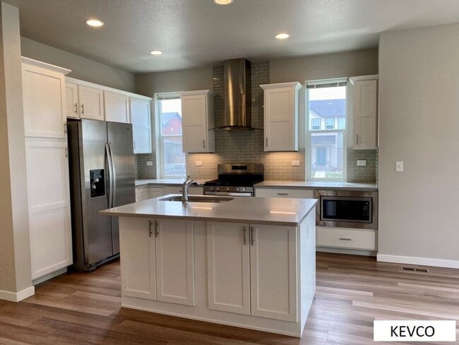 Photo - Spectacular New Construction!