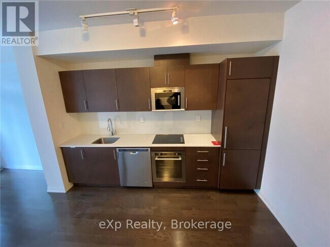 Photo - 460 Adelaide St E Unité 1831