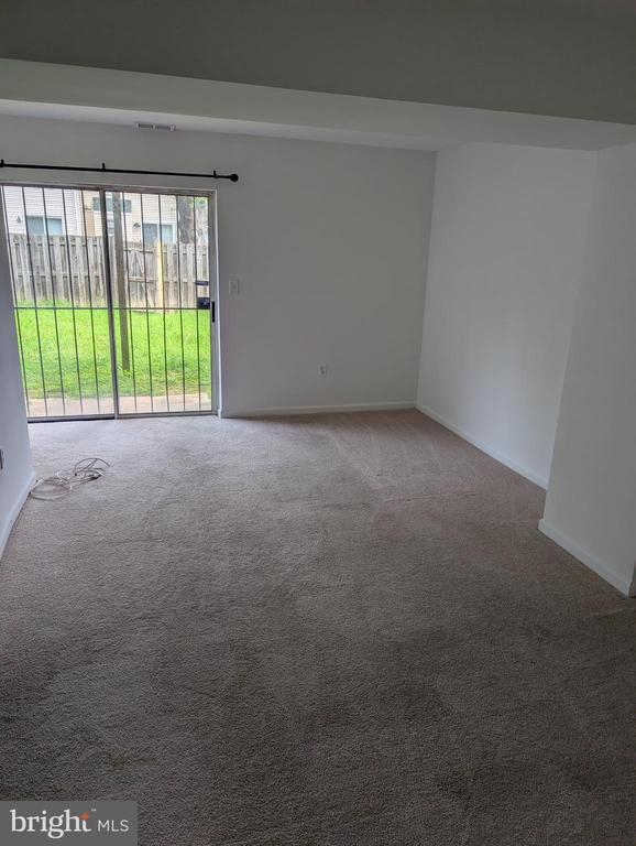 Building Photo - 10728 Castleton Way Rental