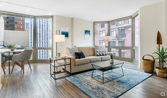 Building Photo - 1122 N Clark St Rental