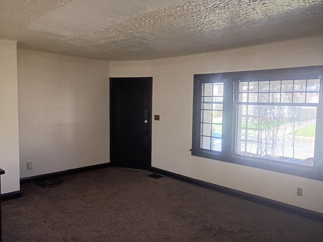 Photo - 17926 E Park Dr Unit Down