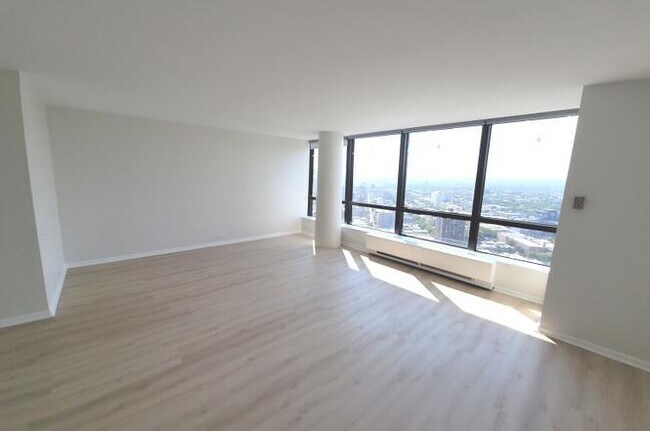 Photo - 5415 N Sheridan Rd Unidad 4912