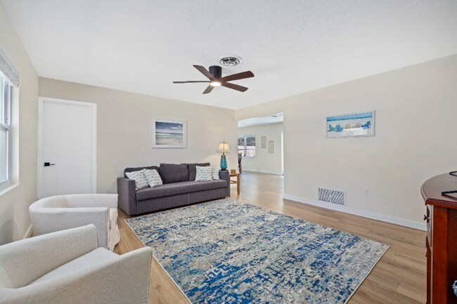 Photo - 155 Englewood Heights Rd