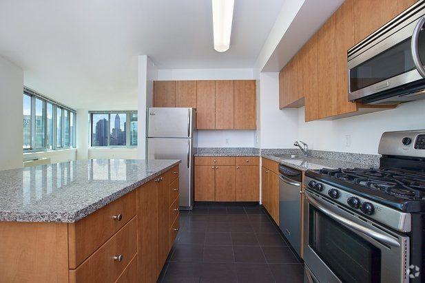 Building Photo - 1 bedroom in Long Island City NY 11109 Unit 9B Rental