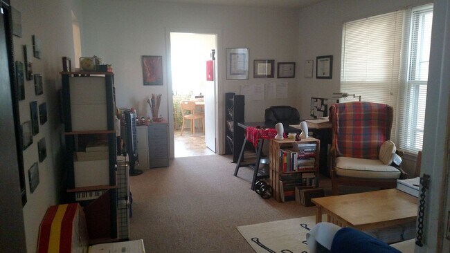 Photo - One Bedroom Walking Distance to UIHC, lower level, available 8/1/2026 Unit 1015-36