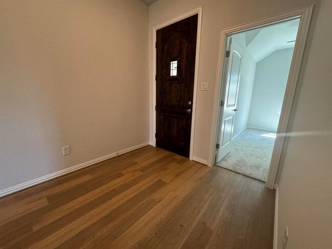 Photo - 324 Old Trinity Way