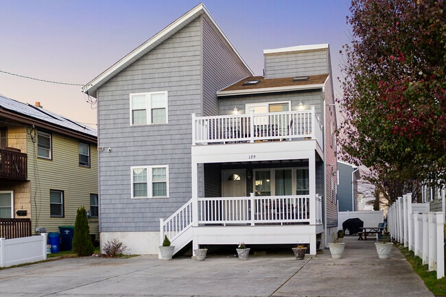 Building Photo - 129 5th St S Unit #2 Rental
