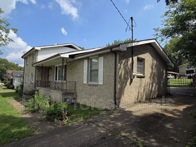 Photo - 422 Cedarcliff Rd