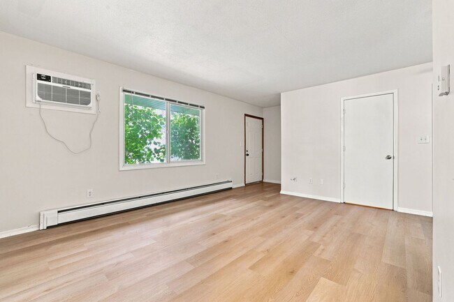 Photo - 530-530 Laurel St Unit 2