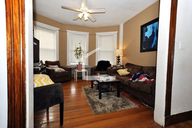 144 Brooks St