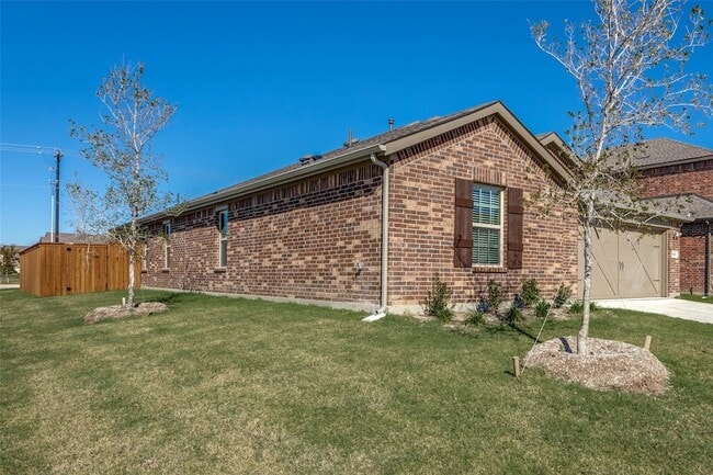 Photo - 5237 Sandrine Ave