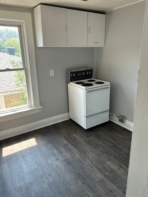 Photo - 1-Bed Upper Level Unit for Rent, Sault Ste. Marie | Parking Included Unité 1 (Upper)