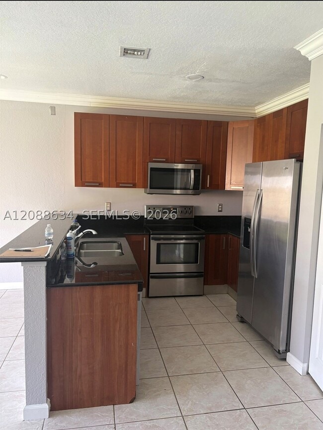 704 SW 4th Ave