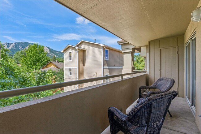 935 Broadway Unit 211