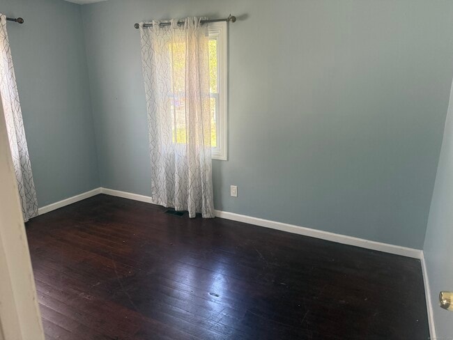 Photo - 770 Broadbridge Rd