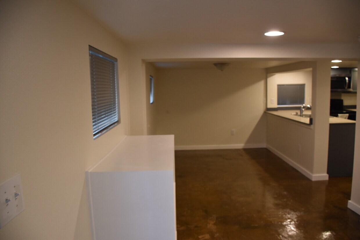 Photo - 8360 Wabash Ave S (Seattle, WA)