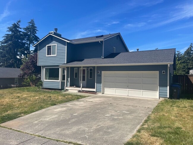 Building Photo - Lovely 3 Bedroom Home Close to Parks and Schools