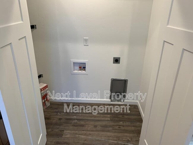 416 Maple Dr