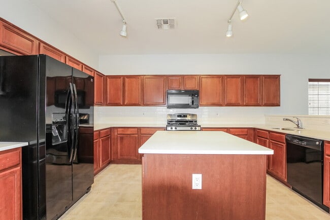 Photo - 15311 N 159th Dr