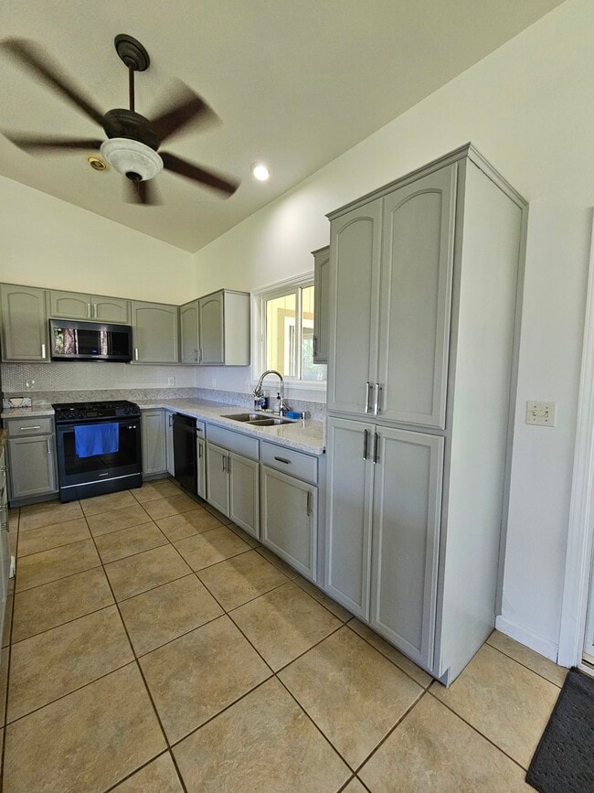 Photo - 15-1817-1817 14th Ave