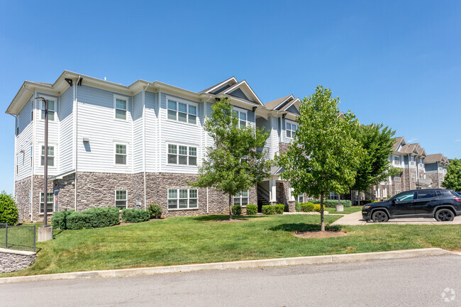 Building Photo - The Summit at Nashville West Rental