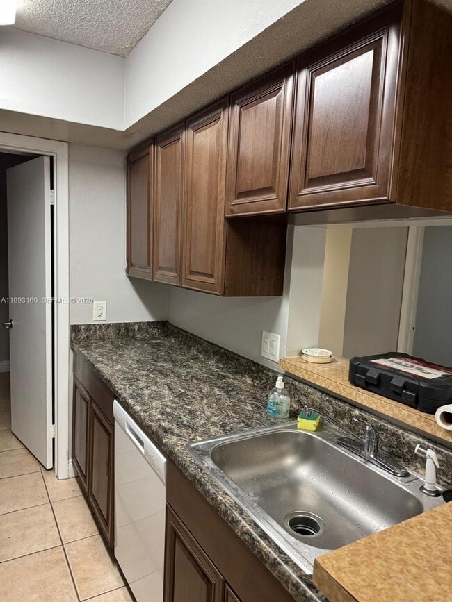 Photo - 5780 Rock Island Rd Unidad 362