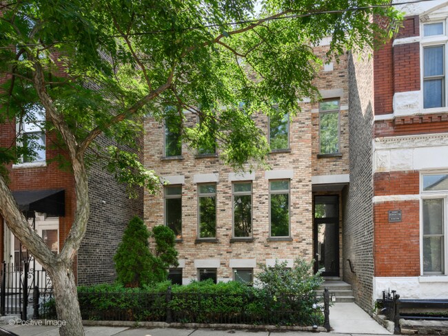Building Photo - 840 N Wolcott Ave Rental