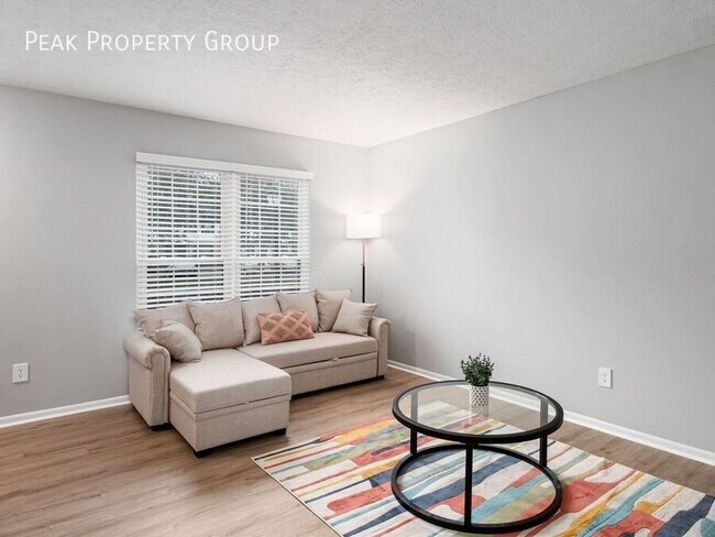 Photo - 134 Blakeford Dr