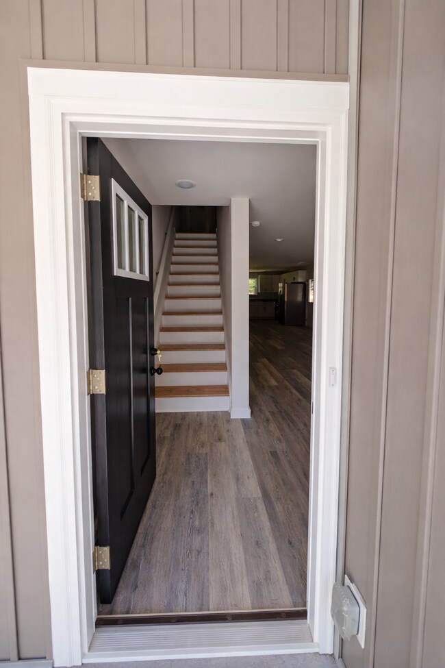 Entrance - 885 W 25th St