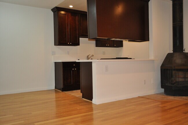 Photo - Newly renovated upper unit in quiet neighb...