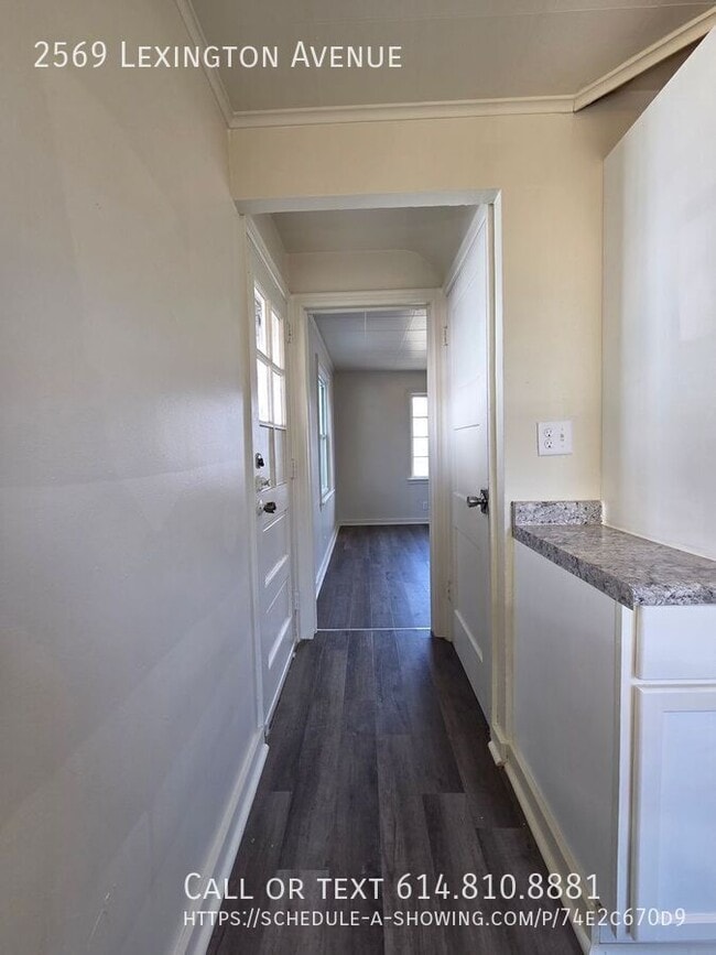 Photo - 2569 Lexington Ave