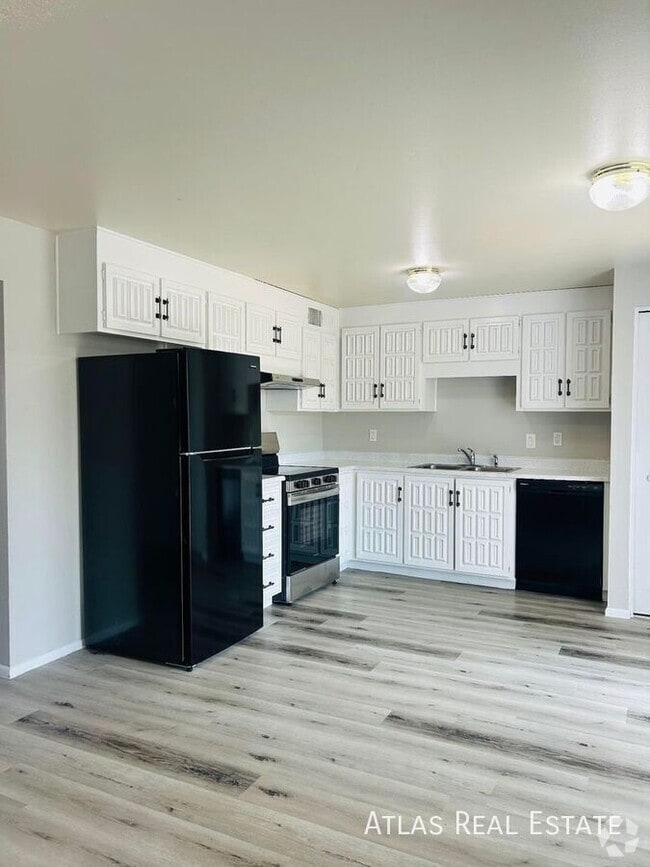 Building Photo - 3849 E Ludlow Dr Rental