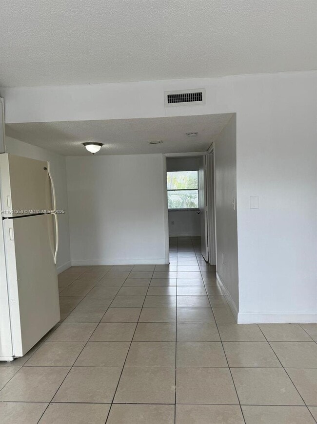 Photo - 2401 Van Buren St Unit 2