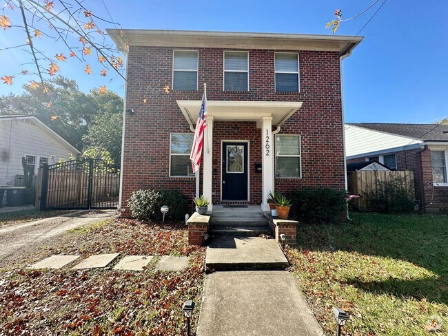 Building Photo - Adorable Home in Heart of Avondale.