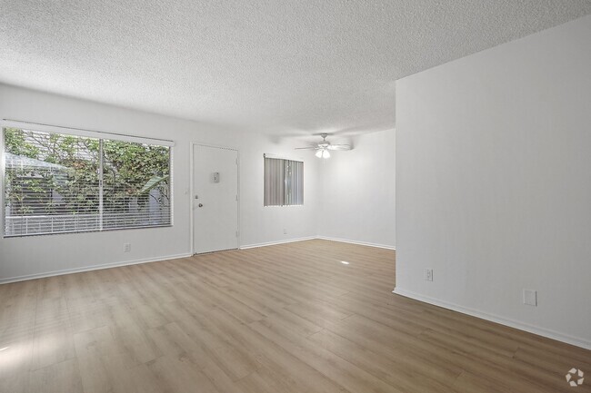 Building Photo - 934 6th St Rental