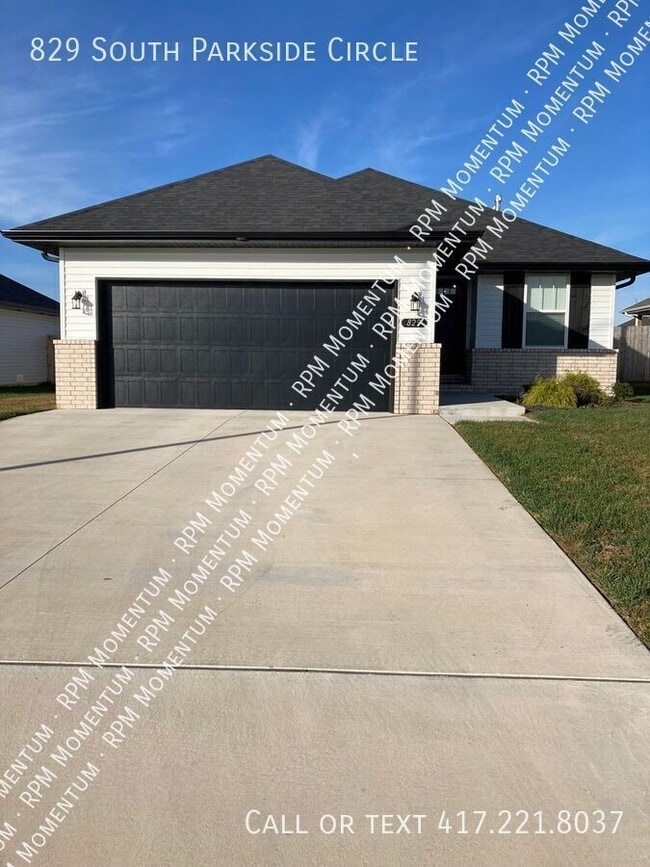 Photo - 829 S Parkside Cir