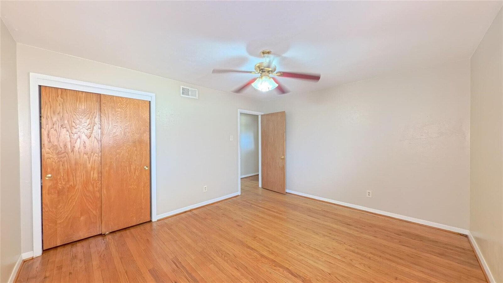 Photo - 3727 Woodvalley Dr