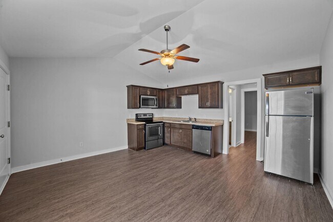 3904 West Vancroft Circle