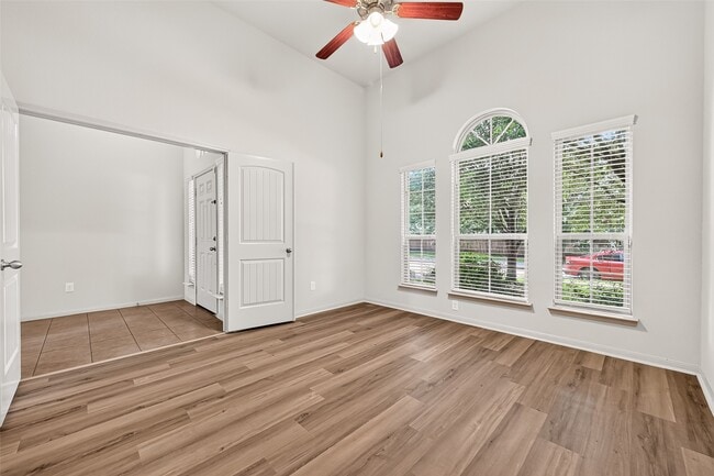 Photo - 9214 Cavalier Ln