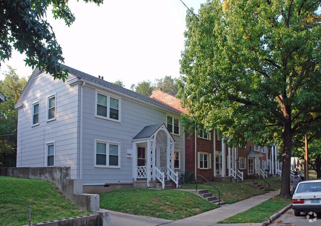 Photo - Plaza Town House