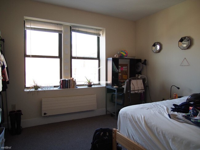 Photo - 2 br, 1 bath Condo - 833 Beacon St Apt 204E Unit Apt 204E