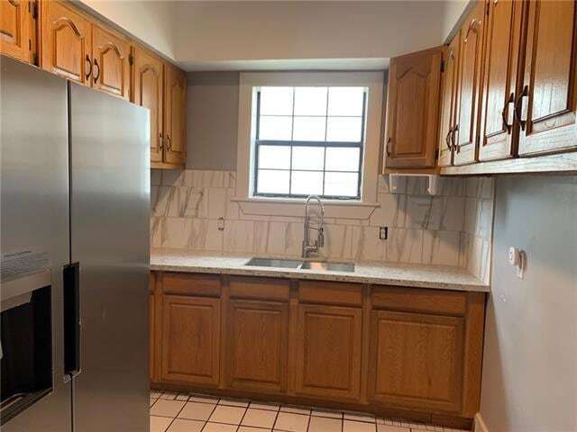 Photo - 2502 Monroe St