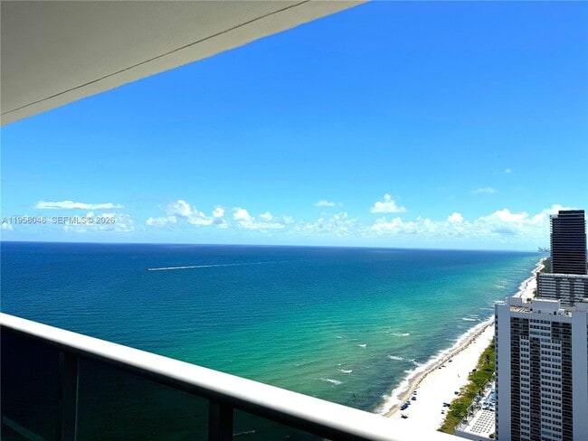 Building Photo - 1830 S Ocean Dr Unit 3303