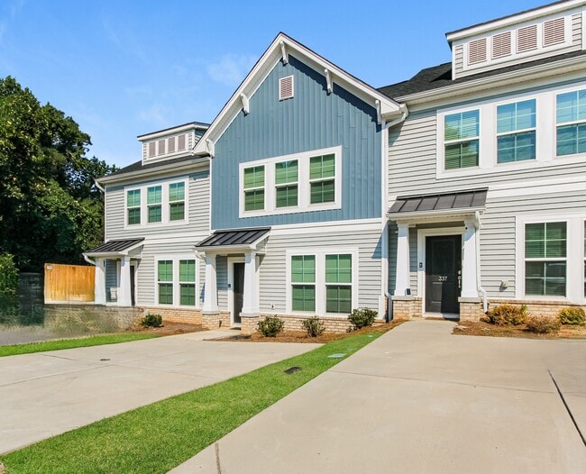 Photo - 335 Northwood St