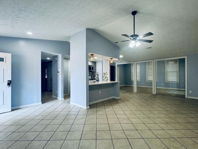 Photo - 5573 Singleton Rd