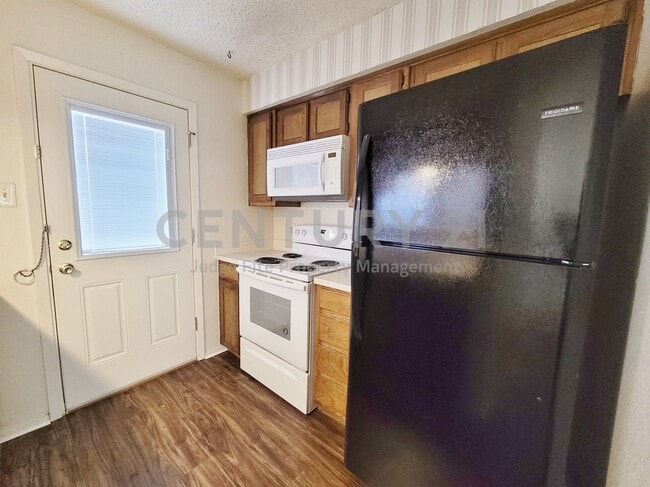 Photo - 929 W Hickory St