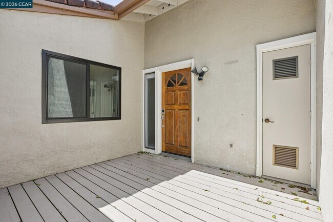 Photo - 1541 Moraga Way