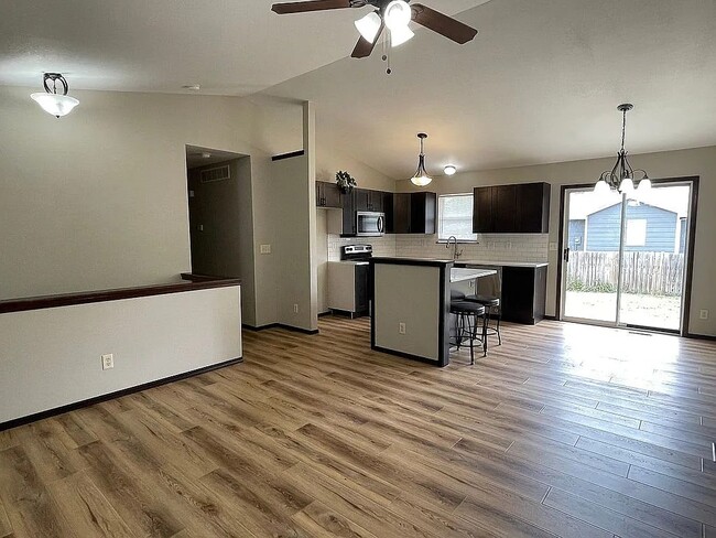 Photo - 1742 N Basswood Ct