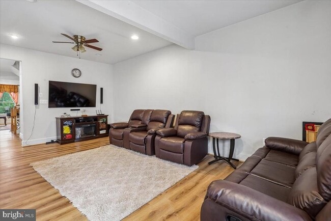 Photo - 25128 Deerhurst Terrace